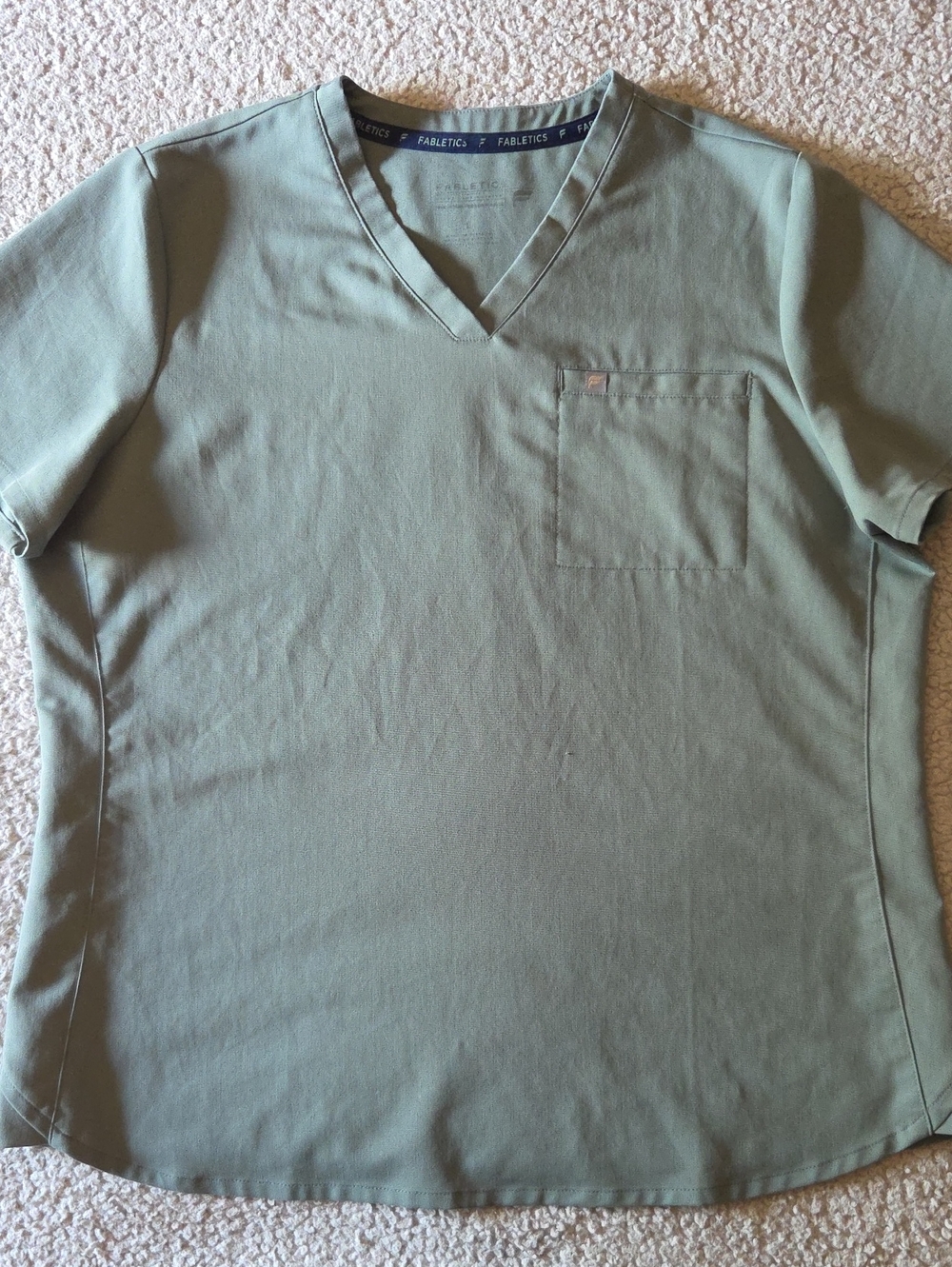 Fabletics Vital 1-Pocket Scrub Top in Sage